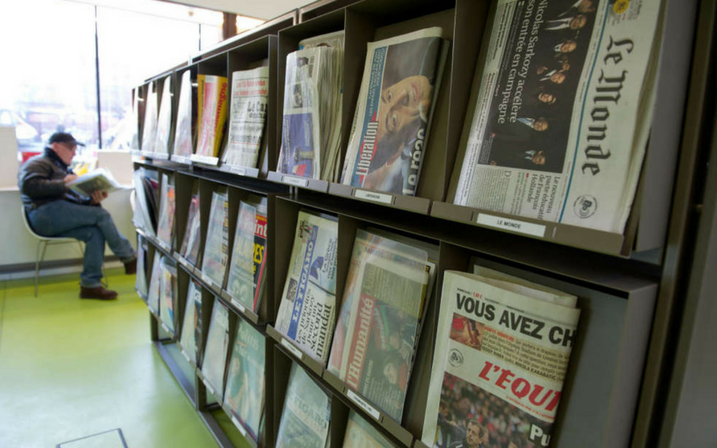 Des journaux, photographié par Christophe Fillieule